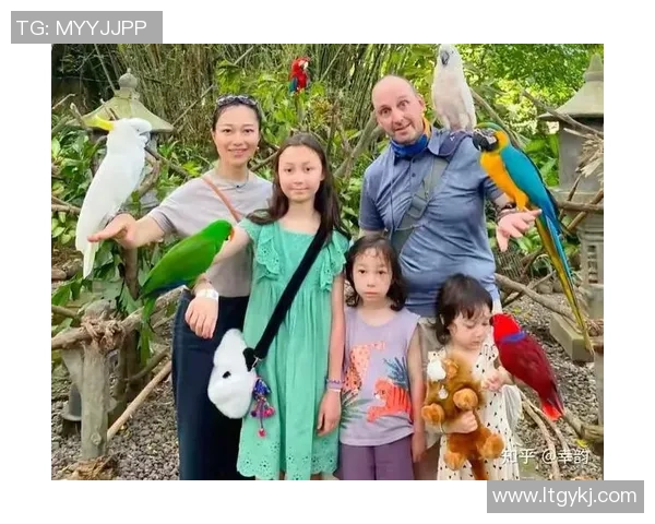 外国足球明星与中国女明星的跨国情缘与合作故事探讨