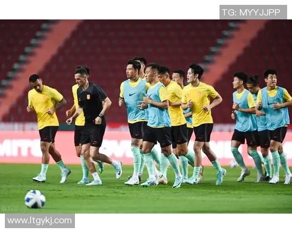 上海足球队以72分领跑奥运会积分榜展现强劲实力与团队合作精神 上海足球队以72分领跑奥运会积分榜展现强劲实力与团队合作精神