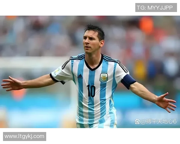 现代足球巨星的崛起与影响力探讨:从梅西到C罗的传奇之路 现代足球巨星的崛起与影响力探讨:从梅西到C罗的传奇之路